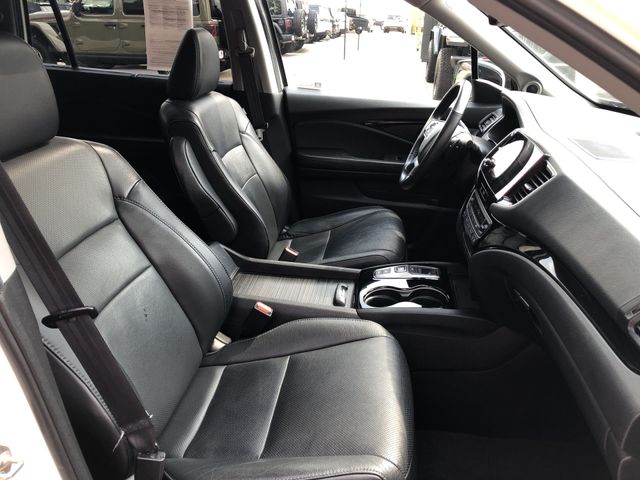 Thumbnail: 2019 Honda Pilot - 10
