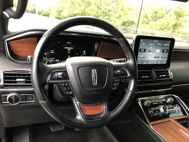 Thumbnail: 2020 Lincoln Navigator L - 8