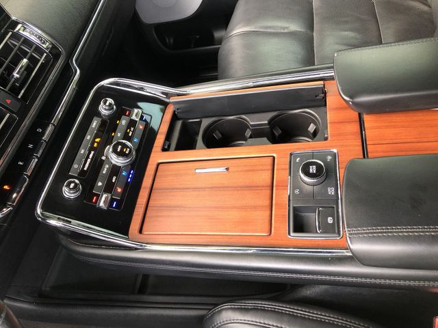 Thumbnail: 2020 Lincoln Navigator L - 27