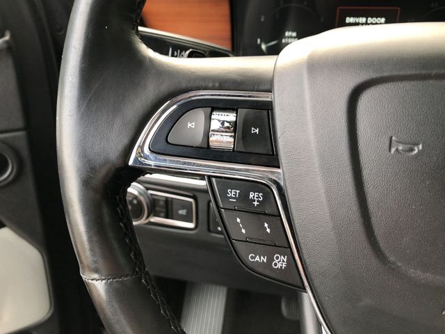 Thumbnail: 2020 Lincoln Navigator L - 25