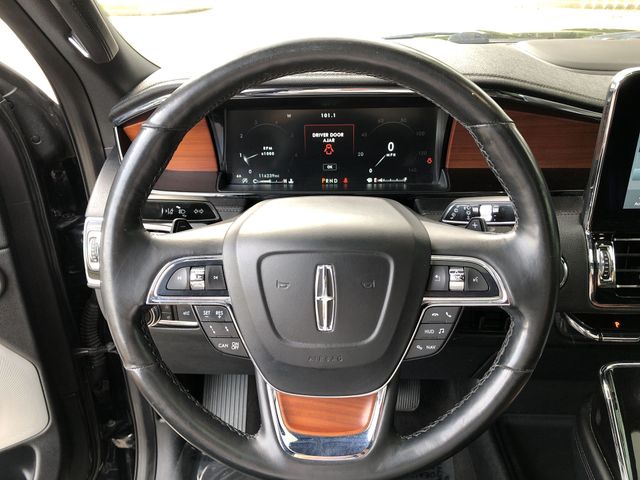 Thumbnail: 2020 Lincoln Navigator L - 13
