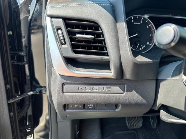 Thumbnail: 2023 Nissan Rogue - 15