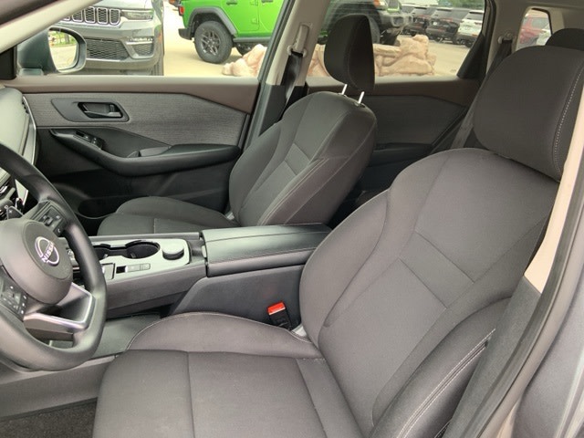 2023 Nissan Rogue S 9