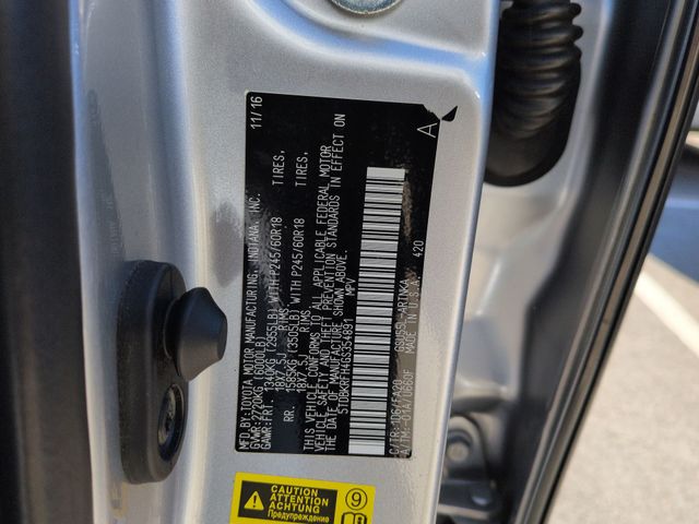 Thumbnail: 2016 Toyota Highlander - 17