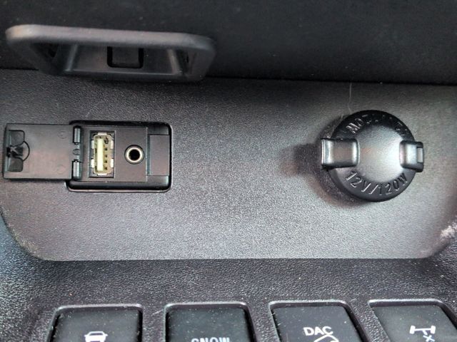 Thumbnail: 2016 Toyota Highlander - 35