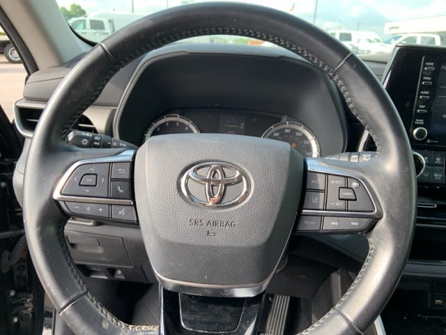 Image 8 of 2021 Toyota Highlander