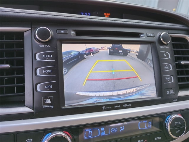 Thumbnail: 2017 Toyota Highlander - 35
