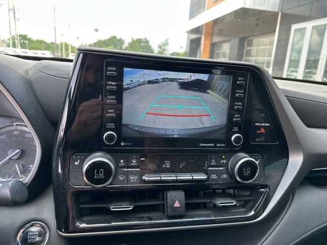 Thumbnail: 2022 Toyota Highlander - 13