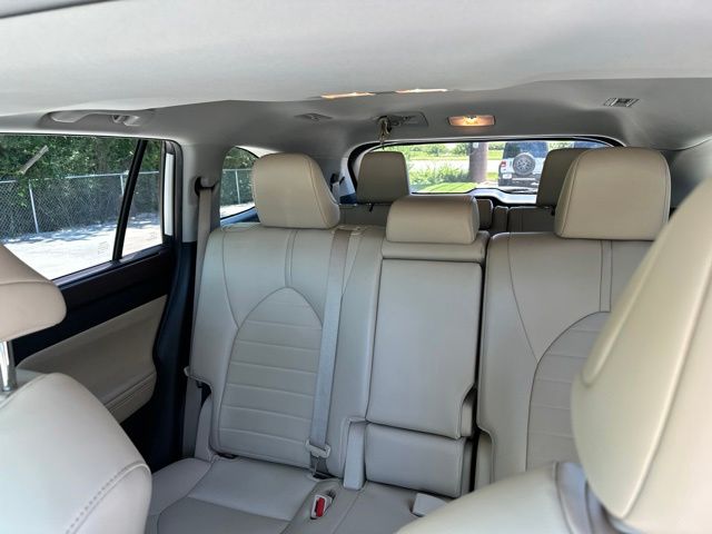 Thumbnail: 2021 Toyota Highlander - 8
