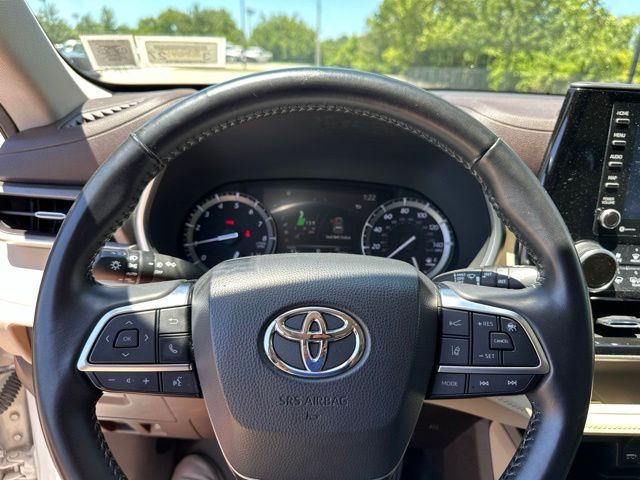 Thumbnail: 2021 Toyota Highlander - 5