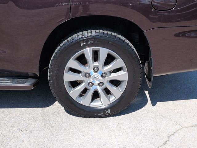 Thumbnail: 2014 Toyota Sequoia - 8
