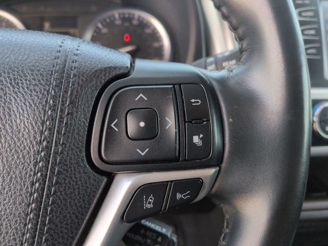 Thumbnail: 2019 Toyota Highlander - 31