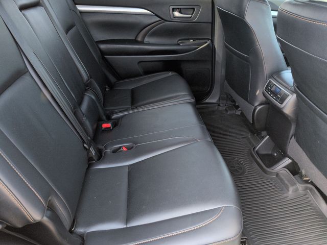 Thumbnail: 2019 Toyota Highlander - 28