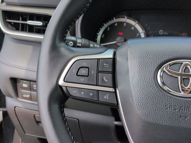 Thumbnail: 2023 Toyota Highlander - 29