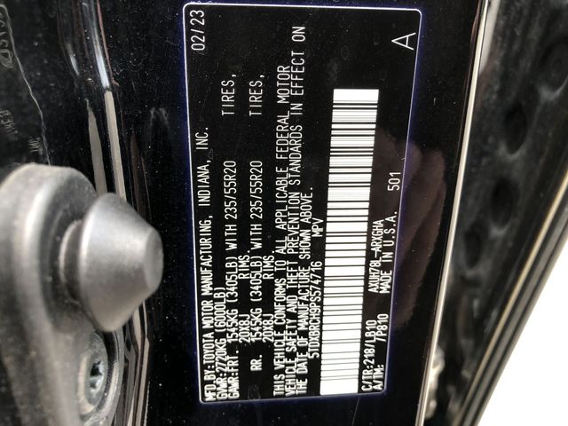 Thumbnail: 2023 Toyota Highlander - 33
