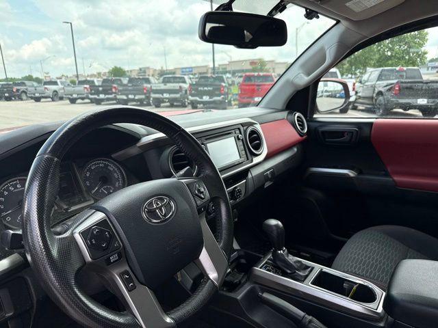 Thumbnail: 2017 Toyota Tacoma - 2