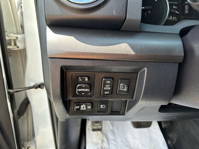 Thumbnail: 2019 Toyota Tundra - 16