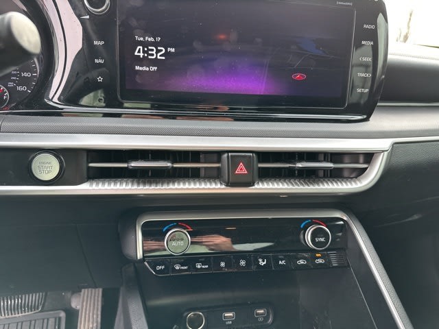 Thumbnail: 2022 Kia K5 - 12