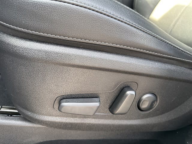 Thumbnail: 2021 Kia Telluride - 16