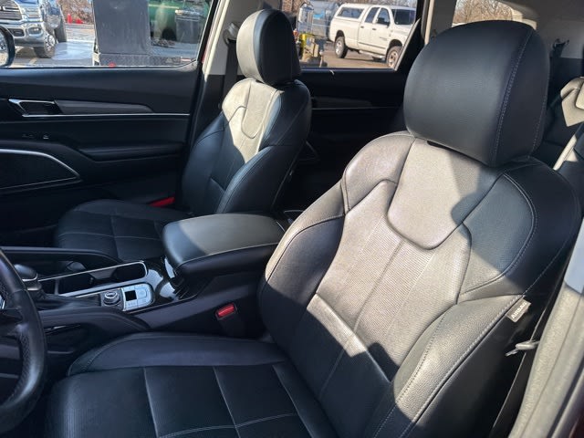 Thumbnail: 2022 Kia Telluride - 8