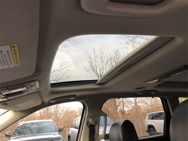 Thumbnail: 2022 Kia Telluride - 18