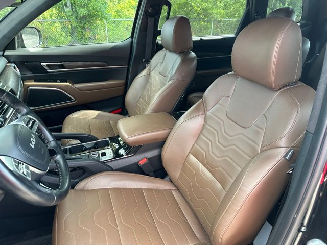 Thumbnail: 2022 Kia Telluride - 8