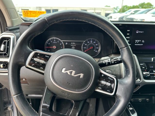 Thumbnail: 2022 Kia Sorento - 5