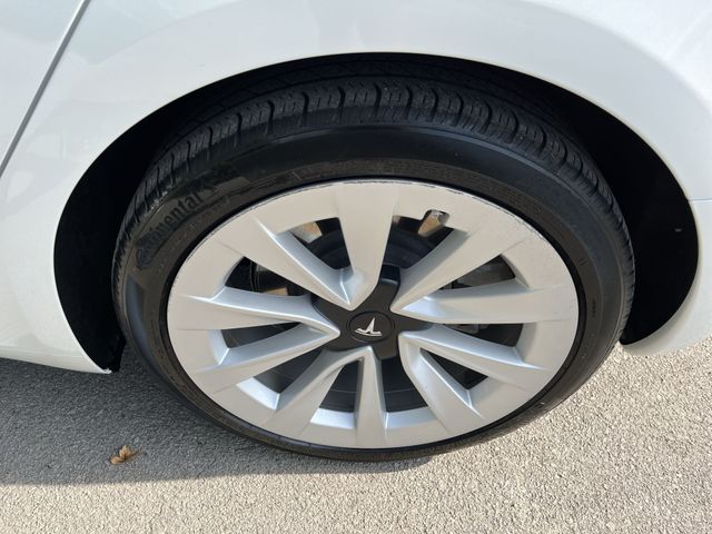 Thumbnail: 2021 Tesla Model 3 - 7