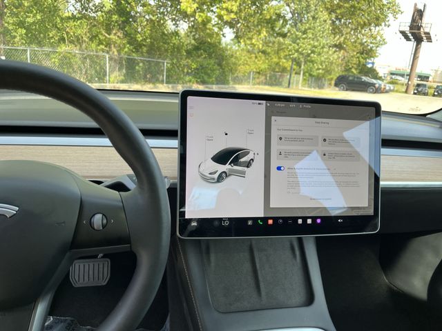 Thumbnail: 2021 Tesla Model 3 - 21