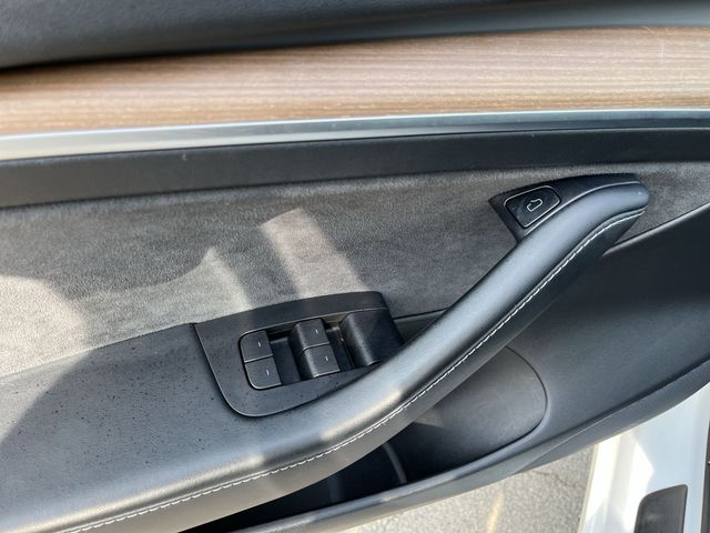Thumbnail: 2021 Tesla Model 3 - 34