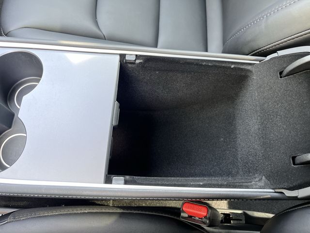 Thumbnail: 2021 Tesla Model 3 - 28