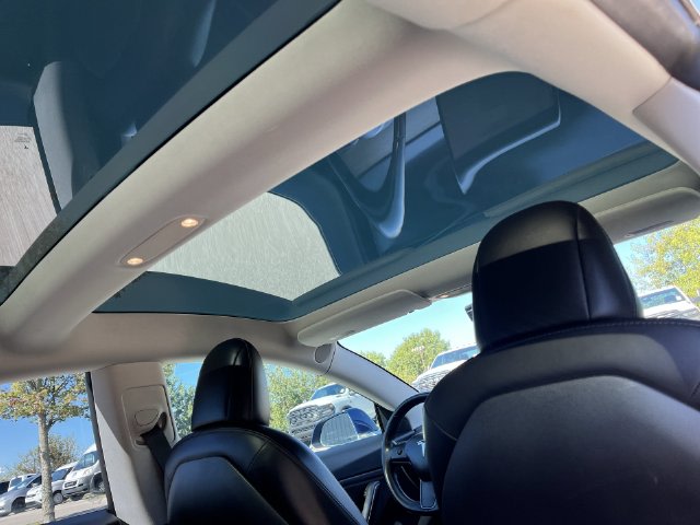 Thumbnail: 2018 Tesla Model 3 - 22