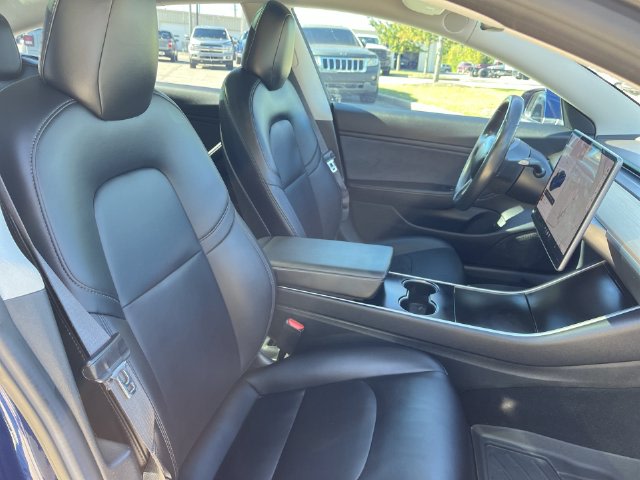 Thumbnail: 2018 Tesla Model 3 - 9