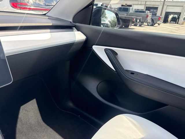 Thumbnail: 2021 Tesla Model Y - 26