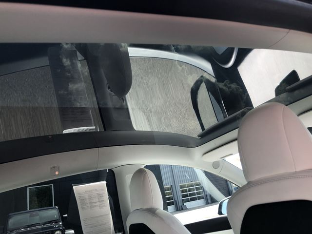 Thumbnail: 2021 Tesla Model Y - 24