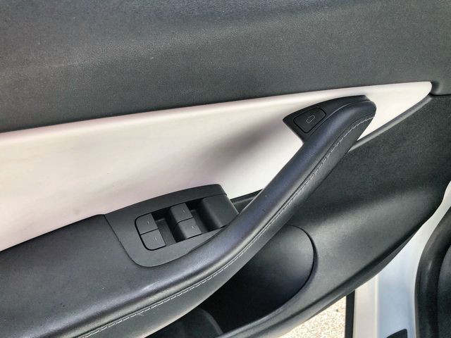 Thumbnail: 2021 Tesla Model Y - 32
