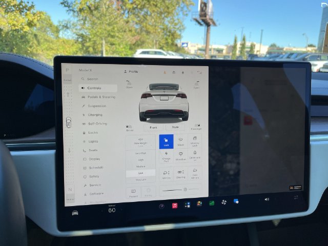 Thumbnail: 2022 Tesla Model X - 31