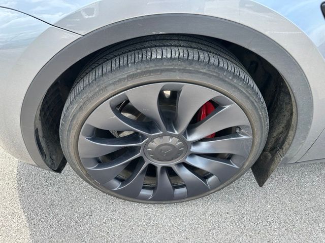 Thumbnail: 2024 Tesla Model Y - 6