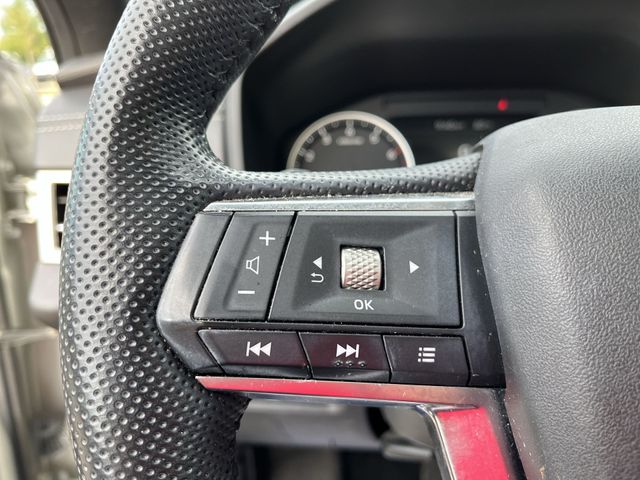 Thumbnail: 2022 Mitsubishi Outlander - 26
