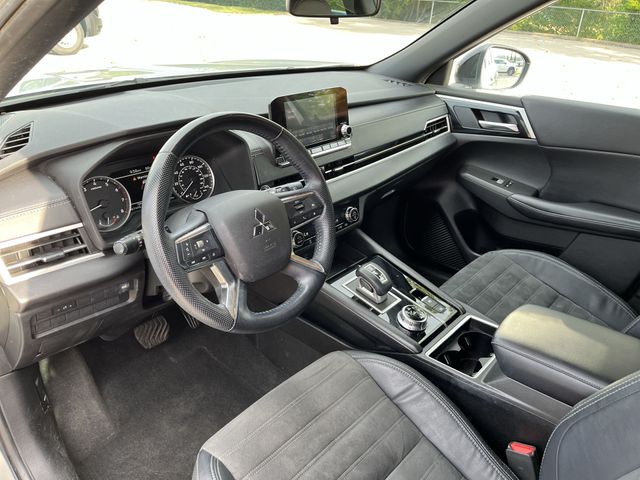 Thumbnail: 2022 Mitsubishi Outlander - 2