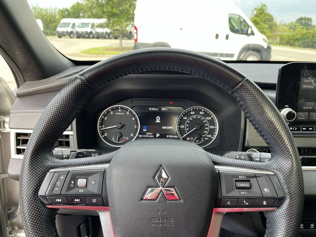 Thumbnail: 2022 Mitsubishi Outlander - 12