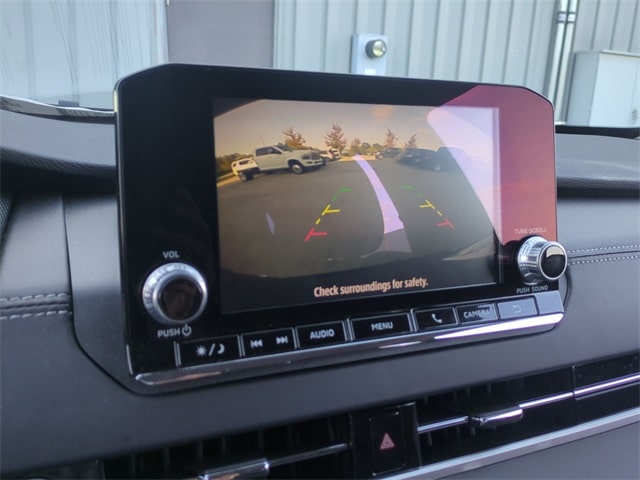 Thumbnail: 2024 Mitsubishi Outlander - 34