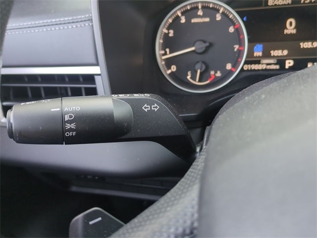 Thumbnail: 2024 Mitsubishi Outlander - 32