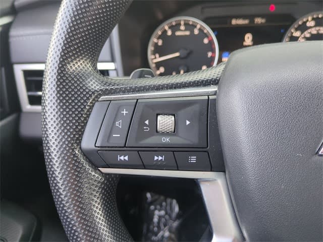 Thumbnail: 2024 Mitsubishi Outlander - 29