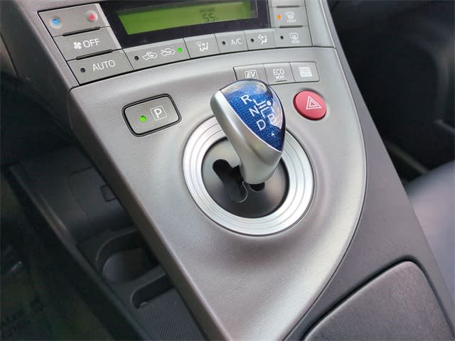 Thumbnail: 2015 Toyota Prius - 36
