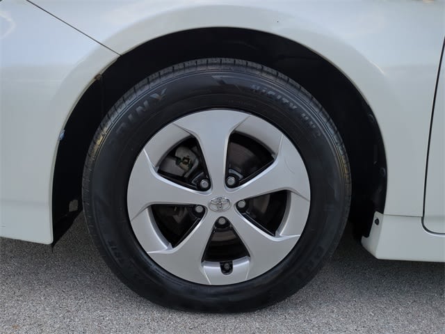 Thumbnail: 2015 Toyota Prius - 8
