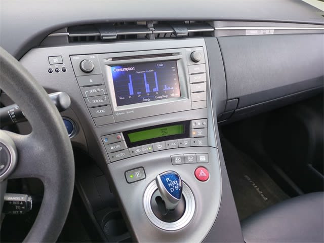 Thumbnail: 2015 Toyota Prius - 16