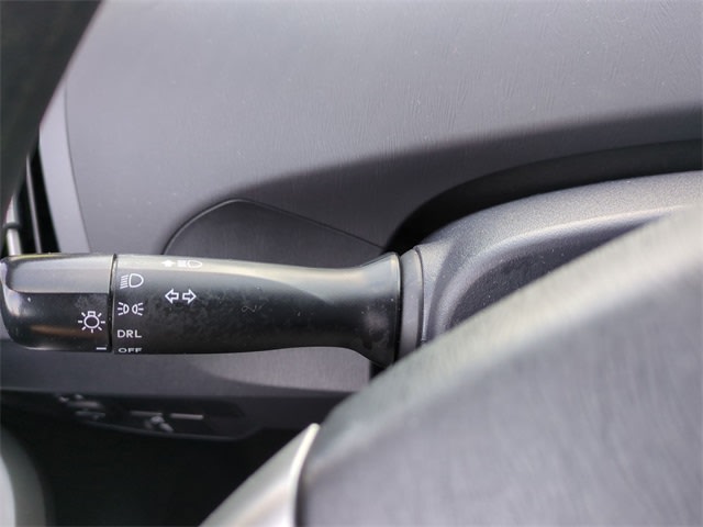 Thumbnail: 2015 Toyota Prius - 32