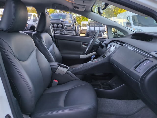 Thumbnail: 2015 Toyota Prius - 12
