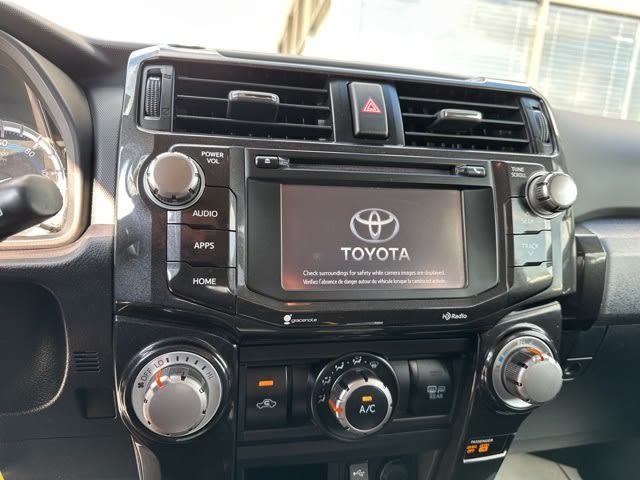 Thumbnail: 2014 Toyota 4Runner - 9